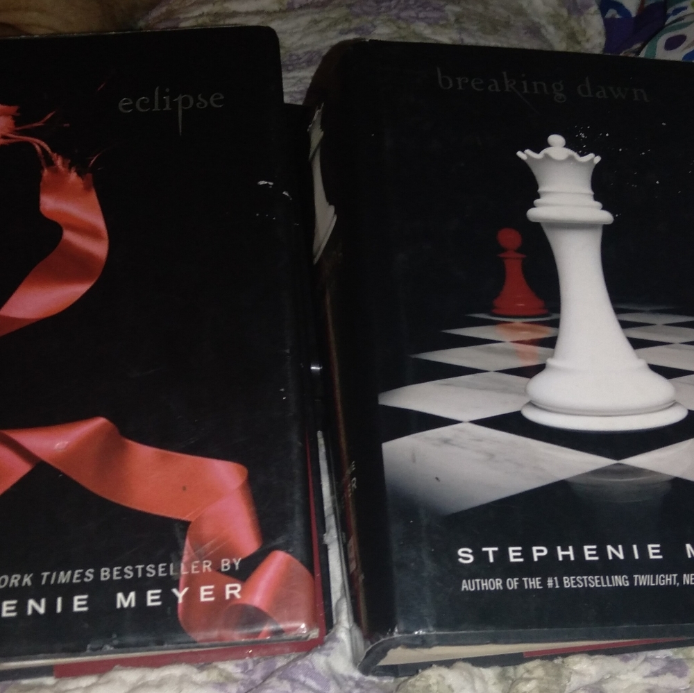 TWILIGHT ECLIPSE BOOKS (2)